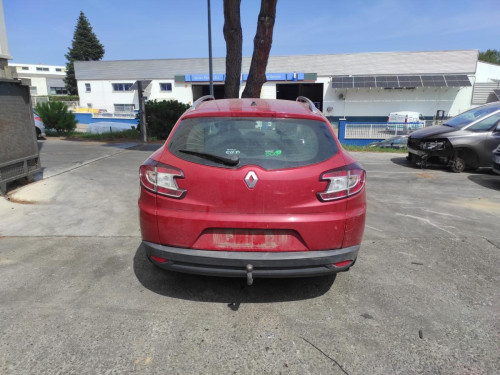 RENAULT MEGANE III SPORT TOURER — vehículo donante para recambios 