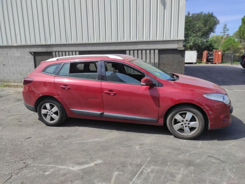 RENAULT MEGANE III SPORT TOURER — vehículo donante para recambios 