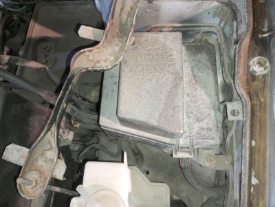 CAJA RELES / FUSIBLES