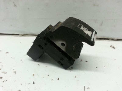 MANDO ELEVALUNAS DELANTERO DERECHO