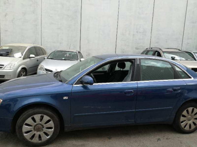 AUDI A4 BERLINA (8E)