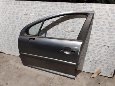 PUERTA DELANTERA IZQUIERDA
