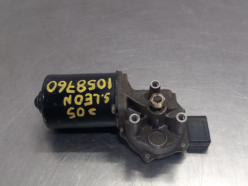 MOTOR LIMPIA DELANTERO 