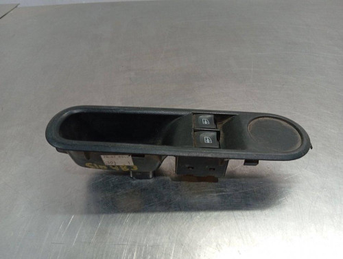  MANDO ELEVALUNAS DELANTERO IZQUIERDO Renault TWINGO III 