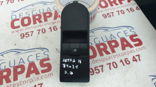 MANDO ELEVALUNAS DELANTERO DERECHO Opel ASTRA H GTC 