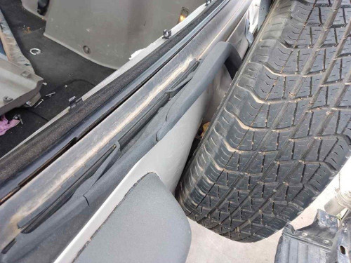 BRAZO LIMPIA TRASERO LAND ROVER FREELANDER (LN) 