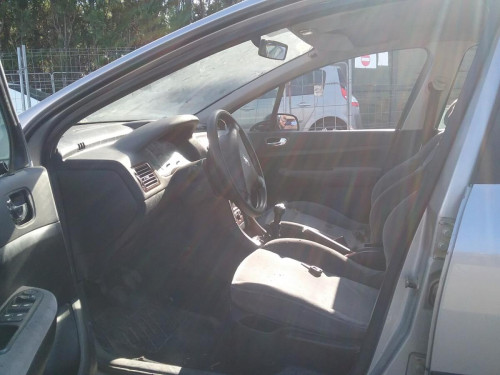 PEUGEOT 307 (S1)(04.2001) — Donor Vehicle for Used Parts 