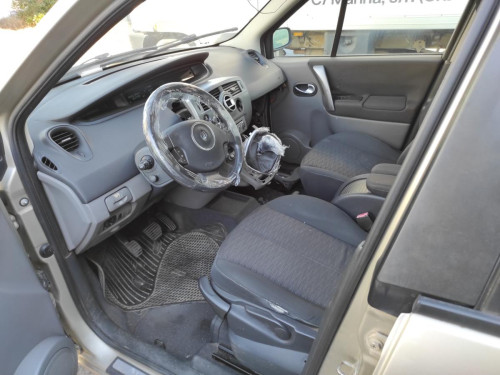 RENAULT SCENIC II (JM) — vehículo donante para recambios 