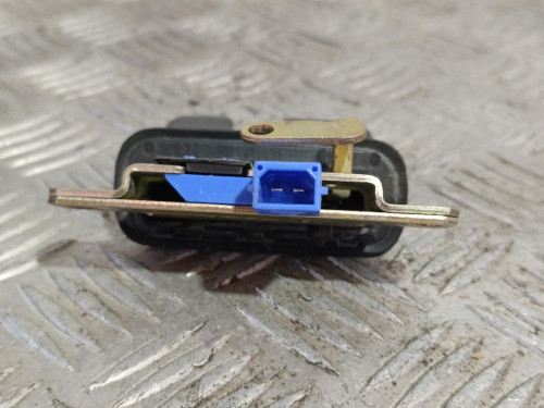 CERRADURA MALETERO / PORTON 