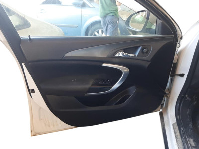 OPEL INSIGNIA BERLINA