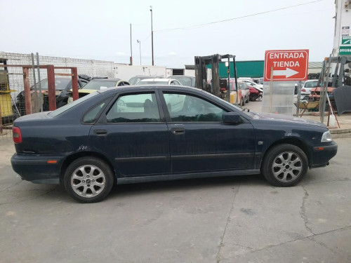  VOLVO S40 BERLINA 