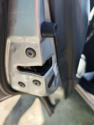 CERRADURA PUERTA TRASERA IZQUIERDA