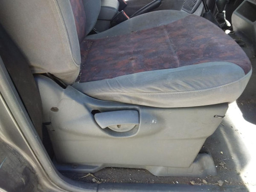 ASIENTO DELANTERO DERECHO NISSAN TERRANO II (R20) 