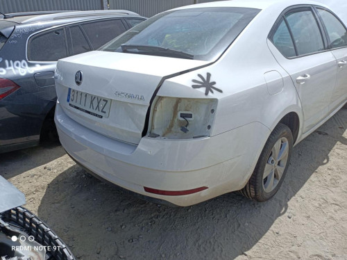  SKODA OCTAVIA BERLINA (5E3) 