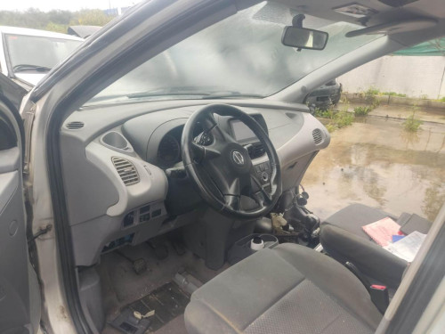  NISSAN ALMERA TINO (V10M) 