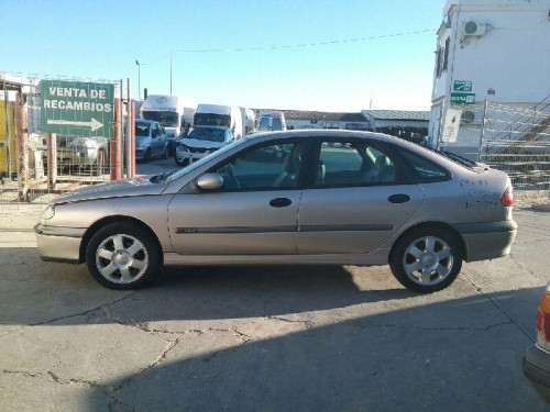  RENAULT LAGUNA (B56) 