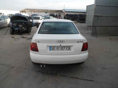 AUDI A4 BERLINA (B5)