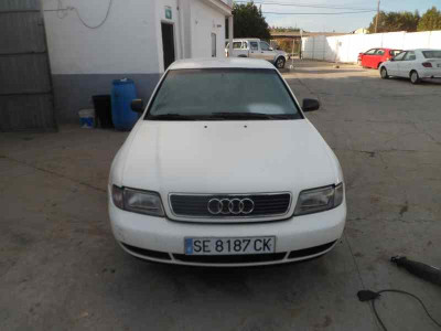 AUDI A4 BERLINA (B5)