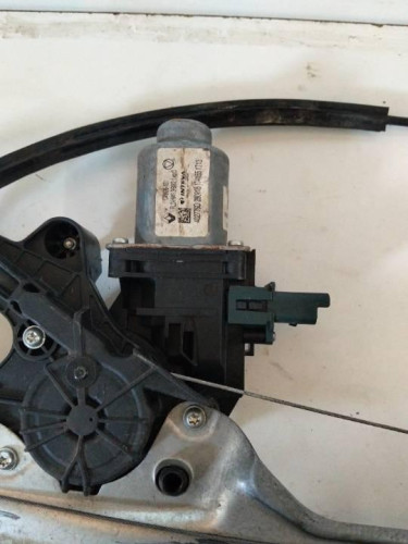 ELEVALUNAS DELANTERO IZQUIERDO Renault MEGANE IV BERLINA 5P 