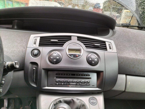  RENAULT SCENIC II (JM) 