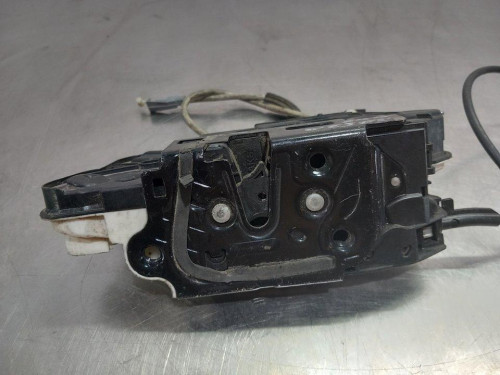  CERRADURA PUERTA DELANTERA IZQUIERDA 