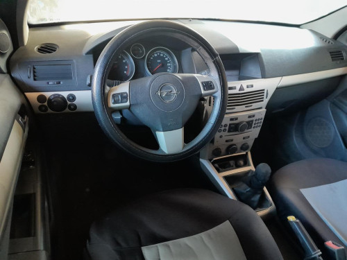  OPEL ASTRA H GTC 