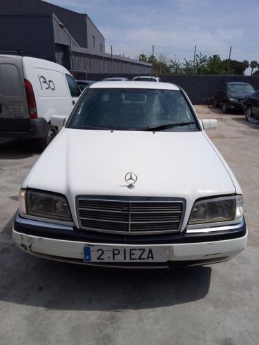 MERCEDES-BENZ CLASE C (BM 202) BERLINA — vehículo donante para recambios 