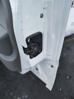 CERRADURA PUERTA DELANTERA DERECHA