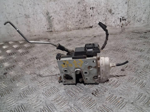 CERRADURA PUERTA DELANTERA IZQUIERDA 