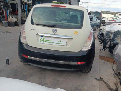 LANCIA YPSILON (101)