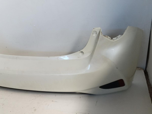 PARAGOLPES TRASERO Toyota YARIS (XP13) 