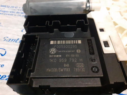  MOTOR ELEVALUNAS DELANTERO DERECHO 