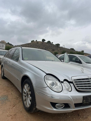 MERCEDES-BENZ CLASE E (BM 211) BERLINA