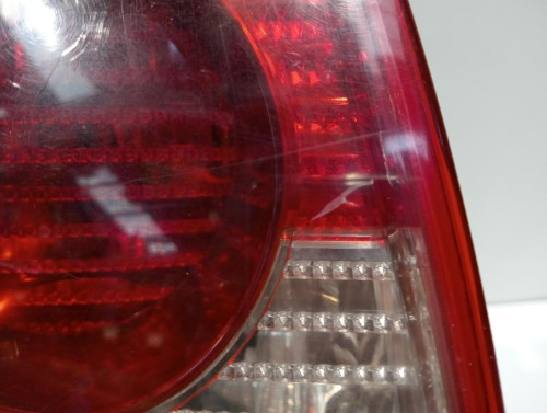  PILOTO TRASERO IZQUIERDO Volkswagen PASSAT BERLINA (3B3) 