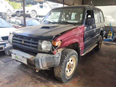 MITSUBISHI MONTERO (V20/V40)