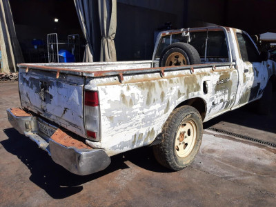 NISSAN PICKUP (D22)