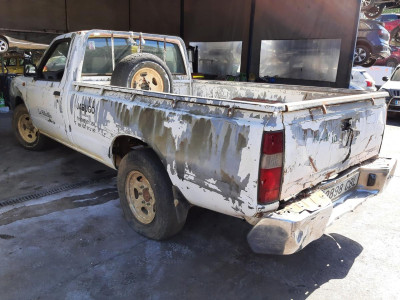NISSAN PICKUP (D22)
