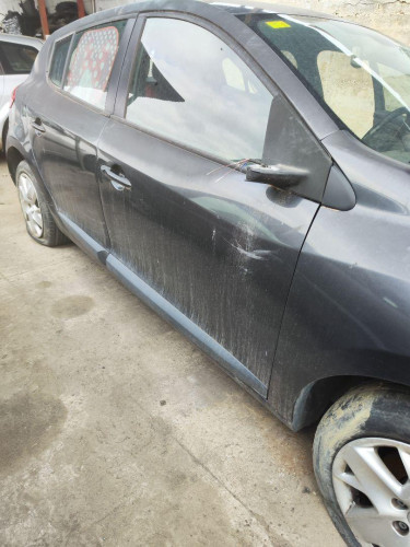 PUERTA DELANTERA DERECHA RENAULT MEGANE III BERLINA 5P 