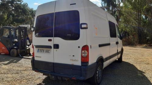 RENAULT MASTER II FASE 2 COMBI — vehículo donante para recambios 