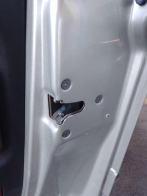 CERRADURA PUERTA DELANTERA DERECHA