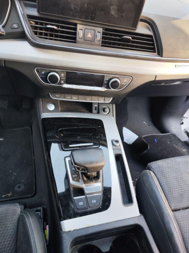 CONSOLA CENTRAL Audi Q5 FYG 