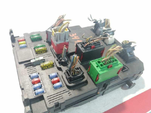CAJA RELES / FUSIBLES PEUGEOT 407 SW 