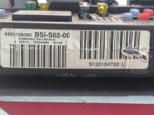 CAJA RELES / FUSIBLES PEUGEOT 407 SW 