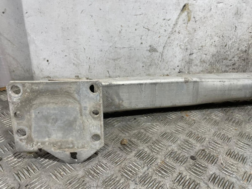 REFUERZO PARAGOLPES DELANTERO 