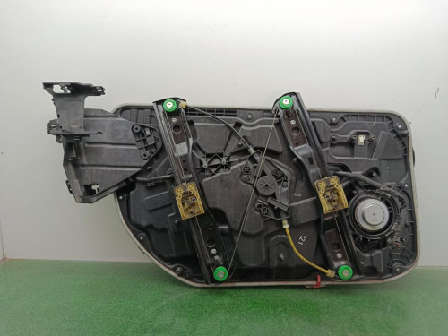 ELEVALUNAS DELANTERO DERECHO VOLVO V40 