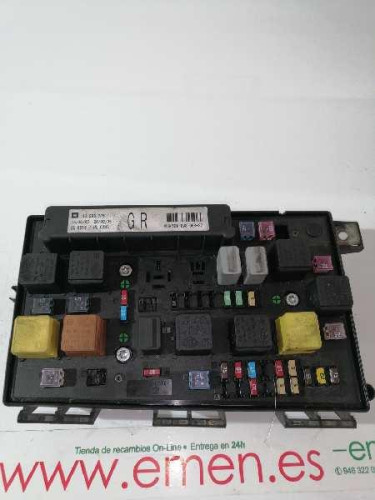  CAJA RELES / FUSIBLES OPEL ASTRA H CARAVAN 