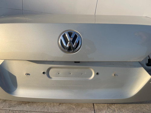 PORTON TRASERO Volkswagen JETTA VI (163) 