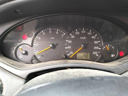  FORD FOCUS BERLINA (CAK) 