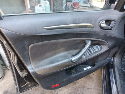 FORD MONDEO BERLINA (CA2)