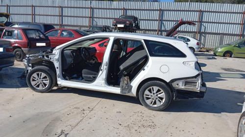  TOYOTA AURIS TOURING SPORTS (E18) 